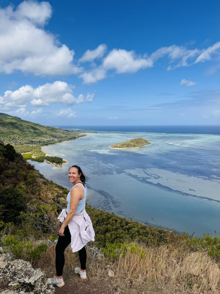 Hike Brabant onderwater waterval Mauritius