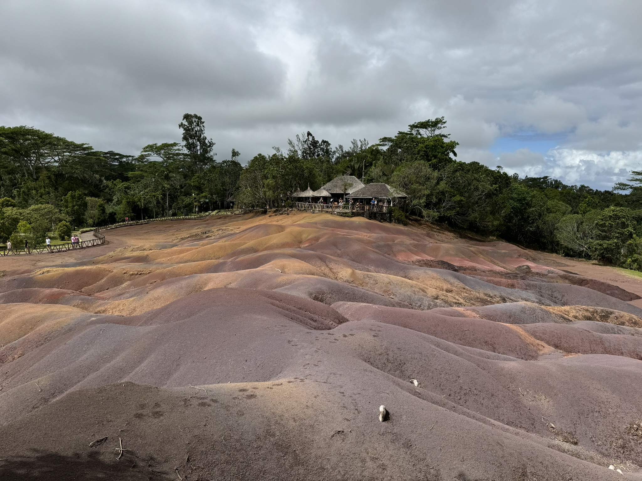 7 coloured earth heuvels bij chamarel