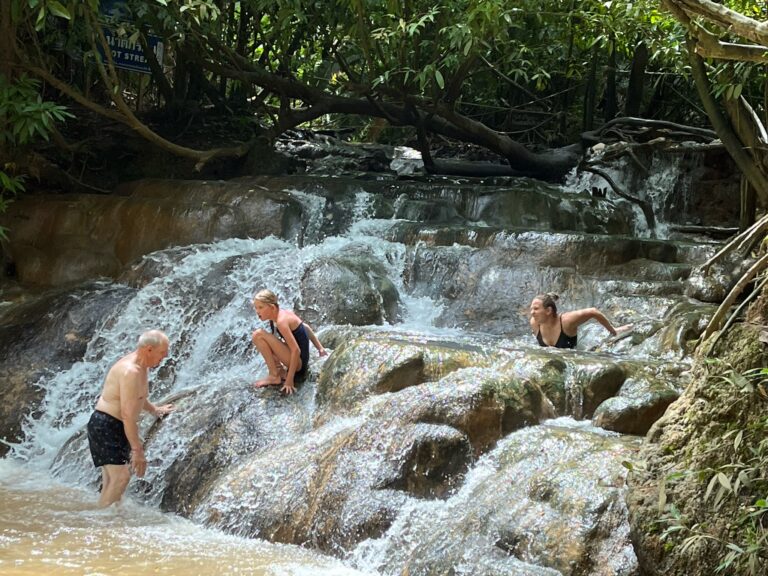 Drie generaties op vakantie naar Thailand