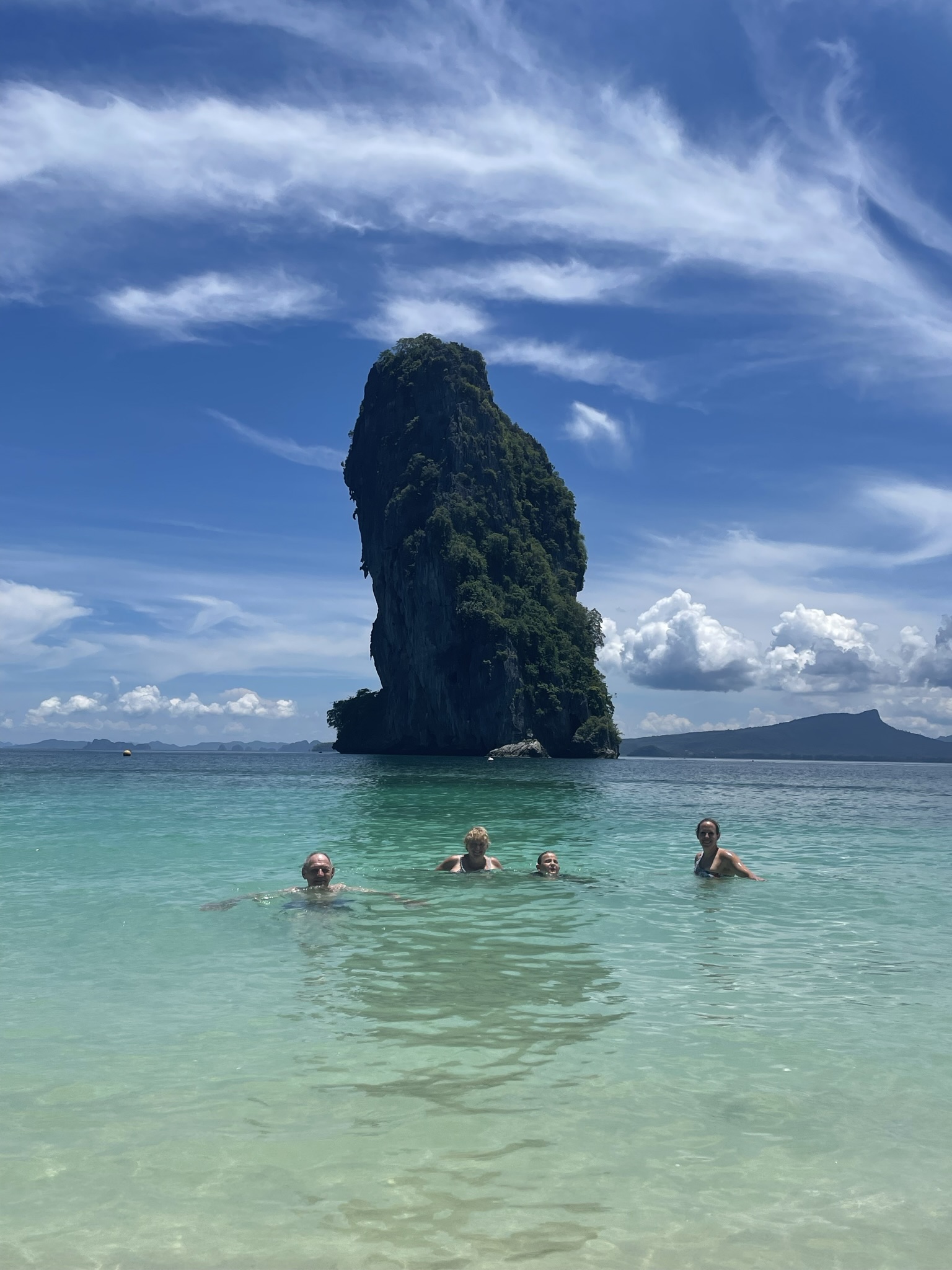 Vakantie met de hele familie. Grootouders, kinderen en kleinkinderen